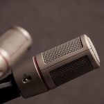 Grow your audience by hosting a live podcast recording gritte-5JhHiSAEiz0-unsplash